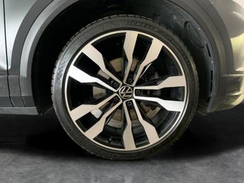 Volkswagen T-Roc 1.5 TSI GPF EVO R-Line DSG (150 ps) - HEATED SEATS - ALCANTARA -