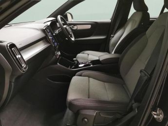 Volvo XC40 1.5h T4 Recharge 10.7kWh Plus Plug-in (211 ps) - KEYLESS ENTRY