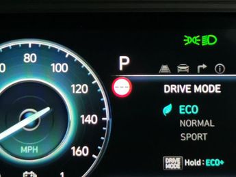 Hyundai Kona 64kWh Premium (10.5kW Charger) (204 ps) - KEYLESS ENTRY - LED - 