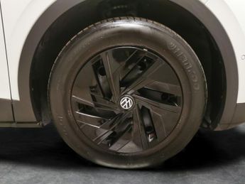 Volkswagen ID.4 Pure 52kWh Life (148 ps) - LED - REVERSE CAM - HEATED SEATS