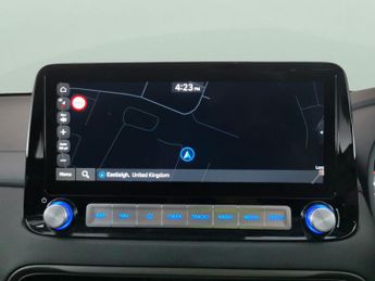 Hyundai Kona 64kWh Premium (10.5kW Charger) (204 ps) - KEYLESS ENTRY - LED - 
