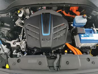 Hyundai Kona 64kWh Premium (10.5kW Charger) (204 ps) - KEYLESS ENTRY - LED - 