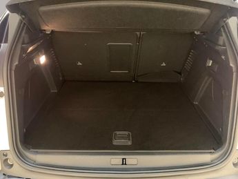 Peugeot 3008 1.6 13.2kWh Allure Premium + Plug-in e-EAT (225 ps) - LANE DEPAR