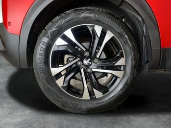 Peugeot E-2008 50kWh GT (7kW Charger) (136 ps) - BLACK ROOF RAILS - LED - REVER