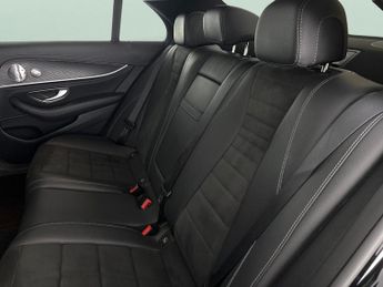 Mercedes-Benz E Class 2.0 E220d AMG Line Night Edition (Premium Plus) G-Tronic+ (194 p