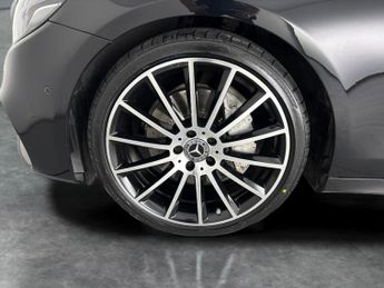 Mercedes-Benz E Class 2.0 E220d AMG Line Night Edition (Premium Plus) G-Tronic+ (194 p