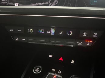 Audi Q4 E-tron 40 S line 82kWh (204 ps) FUNCTION PACK - NAV - LED LIGHTS