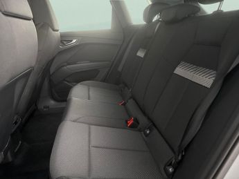 Audi Q4 E-tron 35 Sport 55kWh (170 ps) - BLUETOOTH - CRUISE - SPEED LIMIT RECOG