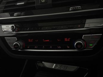BMW iX3 80kWh Premier Edition (286 ps) - PAN ROOF - DRIVING ASSISTANT - 