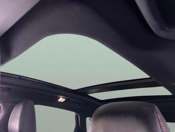 Ford Kuga 2.5h Duratec ST-Line X Edition CVT (190 ps) - BLACK ROOF RAILS