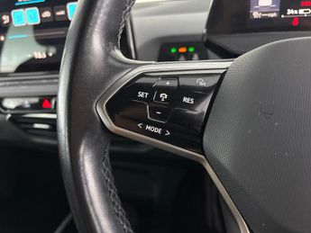 Volkswagen ID.3 Pro Performance 58kWh Life (204 ps) - HEATED SEATS - NAV - HEATE