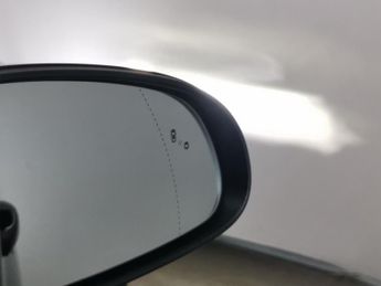 Hyundai Kona 64kWh Premium (10.5kW Charger) (204 ps) - KEYLESS ENTRY - LED - 