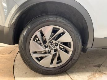 Nissan Qashqai 1.3 DIG-T MHEV Acenta Premium XTRON (158 ps) - BLIND SPOT ASSIST