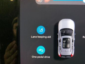 Volvo XC40 Recharge Twin 82kWh Plus AWD (408 ps) - BLACK ROOF RAILS - KEYLE