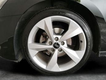 Audi A3 1.0 TFSI 30 S line Sportback S Tronic (110 ps) - LANE DEPARTURE