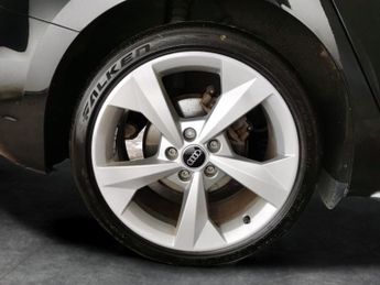 Audi A3 1.0 TFSI 30 S line Sportback S Tronic (110 ps) - LANE DEPARTURE
