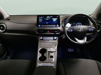Hyundai Kona 64kWh Premium (10.5kW Charger) (204 ps) - KEYLESS ENTRY - LED - 