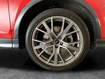 Audi Q3 1.4 TFSIe 45 Vorsprung Sportback Plug-in S Tronic 13kWh (245 ps)