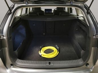Skoda Enyaq iV 62kWh 60 (DC120kW) (179 ps) - PARK SENSORS - DAB