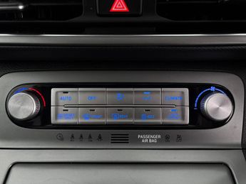 Hyundai Kona 64kWh Ultimate (10.5kW Charger) (204 ps) - HEAT AND COOL SEATS -