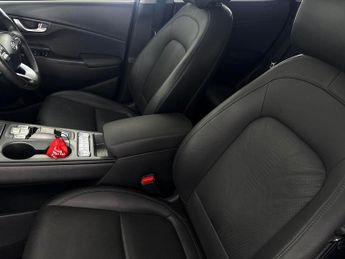 Hyundai Kona 64kWh Ultimate (10.5kW Charger) (204 ps) - HEAT AND COOL SEATS -