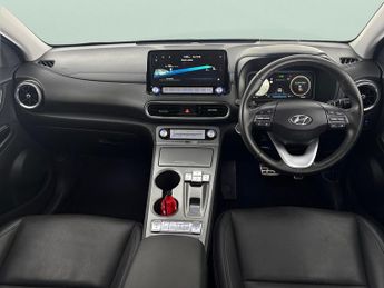 Hyundai Kona 64kWh Ultimate (10.5kW Charger) (204 ps) - HEAT AND COOL SEATS -