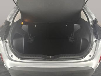 Toyota Yaris Cross 1.5 VVT-h Icon E-CVT (116 ps) - LANE TRACE ASSIST - BLUETOOTH