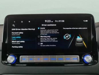 Hyundai Kona 64kWh Premium (10.5kW Charger) (204 ps) - KEYLESS ENTRY - LED - 