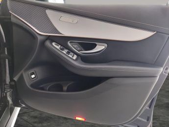 Mercedes-Benz EQC EQC 400 80kWh Sport 4MATIC (408 ps) - LED - REVERSE CAM - HEATED
