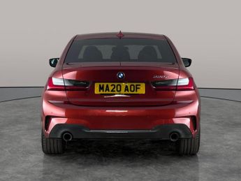 BMW 3 Series 2.0 330e 12kWh M Sport Plug-in (292 ps) - LEATHER - 19IN ALLOYS