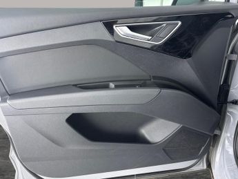 Audi Q4 E-tron 40 S line 82kWh (204 ps) - CARPLAY - LED - GOOGLE MAPS