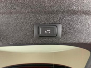 Audi Q3 1.4 TFSIe 45 Vorsprung Sportback Plug-in S Tronic 13kWh (245 ps)