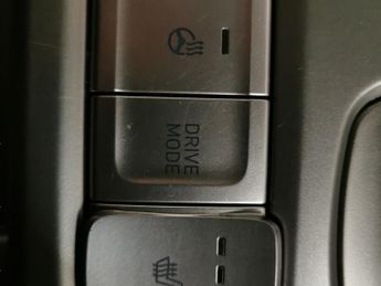 Hyundai Kona 64kWh Premium (10.5kW Charger) (204 ps) - HEATED SEATS - HEATED 