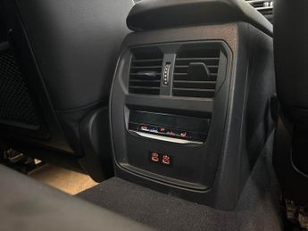 BMW i4 40 83.9kWh Sport Gran Coupe eDrive (340 ps) - CARPLAY - PARK ASS