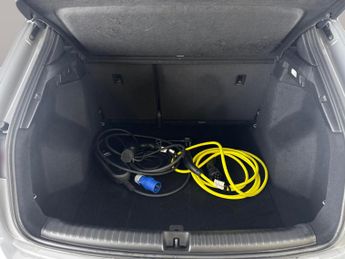 Audi Q4 E-tron 40 S line 82kWh (204 ps) - CARPLAY - LED - GOOGLE MAPS