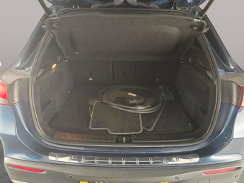 Mercedes-Benz EQA EQA 300 66.5kWh AMG Line 4MATIC (228 ps) - ADAPTIVE LIGHTS - HEA