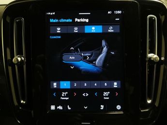 Volvo XC40 Recharge 69kWh Core (231 ps) - LED - NAV - LANE DEPARTURE