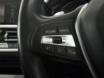 BMW 3 Series 2.0 330e 12kWh SE Pro Plug-in (292 ps) - PERFORMANCE CONTROL