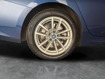 BMW 3 Series 2.0 330e 12kWh SE Pro Plug-in (292 ps) - PERFORMANCE CONTROL