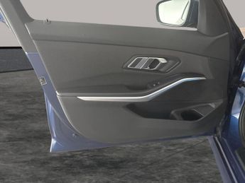 BMW 3 Series 2.0 330e 12kWh SE Pro Plug-in (292 ps) - PERFORMANCE CONTROL