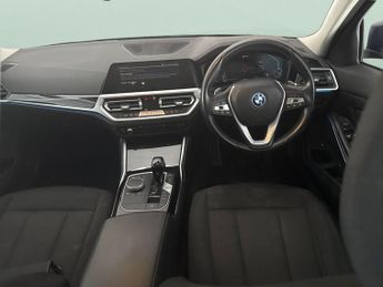 BMW 3 Series 2.0 330e 12kWh SE Pro Plug-in (292 ps) - PERFORMANCE CONTROL