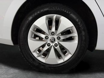 Skoda Octavia 1.0 TSI e-TEC MHEV SE Technology DSG (110 ps) - BLUETOOTH - CRUI