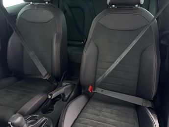 Seat Ibiza 1.0 TSI FR Sport DSG (115 ps) - LED - NAV - BLUETOOTH