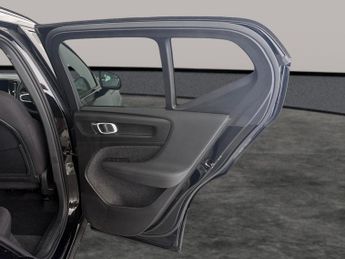 Volvo XC40 Recharge Twin 82kWh Plus AWD (408 ps) - KEYLESS ENTRY - PARK ASS