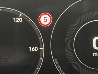 Porsche Taycan 420kW 4S 93kWh [22kW] - NAV - HEATED SEATS - ADJUSTABLE SUSPENSI