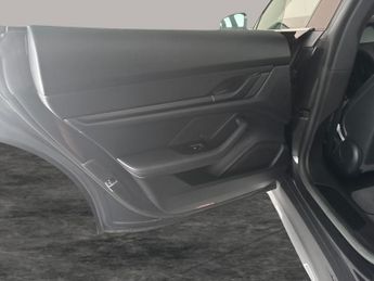 Porsche Taycan 420kW 4S 93kWh [22kW] - NAV - HEATED SEATS - ADJUSTABLE SUSPENSI