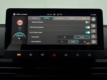 MG Mg4 51kWh SE (170 ps) - ACTIVE LANE ASSIST - LED - BLUETOOTH