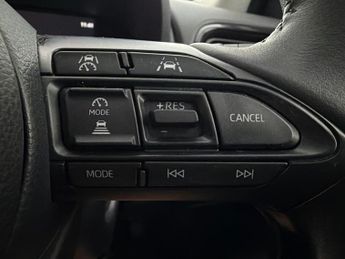 Toyota Yaris 1.5 VVT-h Design E-CVT (116 ps) - LANE DEPARTURE  - BLUETOOTH