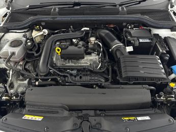 Skoda Kamiq 1.0 TSI SE Drive DSG (110 ps) - LANE DEPARTURE  - BLUETOOTH - CR