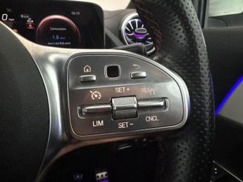 Mercedes-Benz EQA EQA 350 66.5kWh AMG Line (Premium) 4MATIC (292 ps) - ADAPTIVE LI
